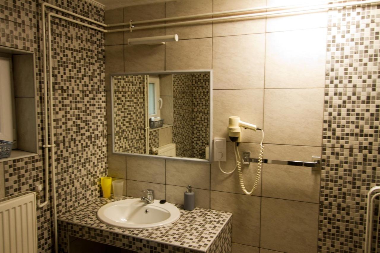 Angyal Apartman Cserkeszőlő Exterior foto